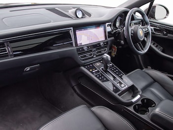 Used Porsche Macan 2022 for sale - 79064980: Photo
