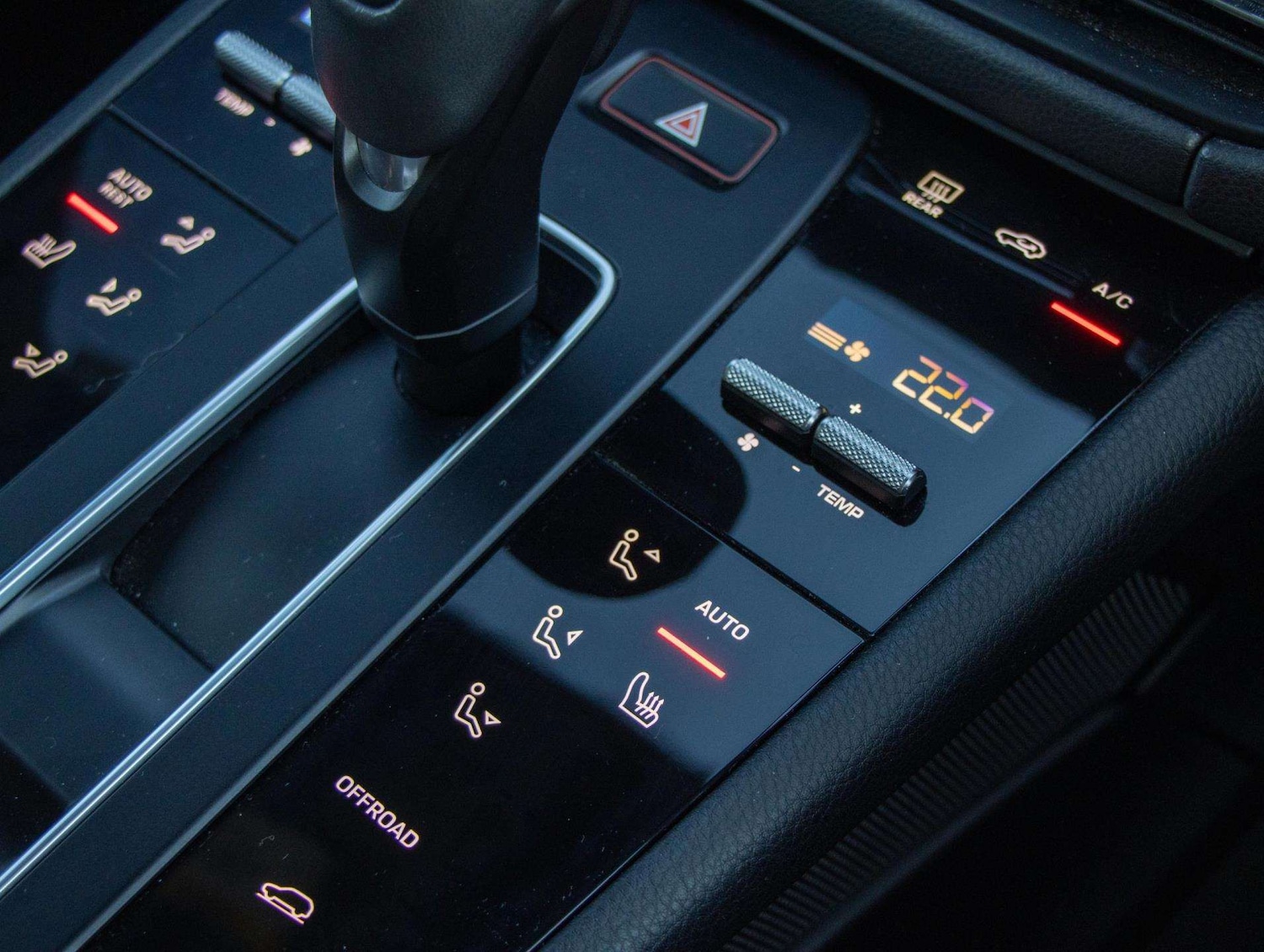 Used Porsche Macan 2023 for sale - 77000133: Photo 10