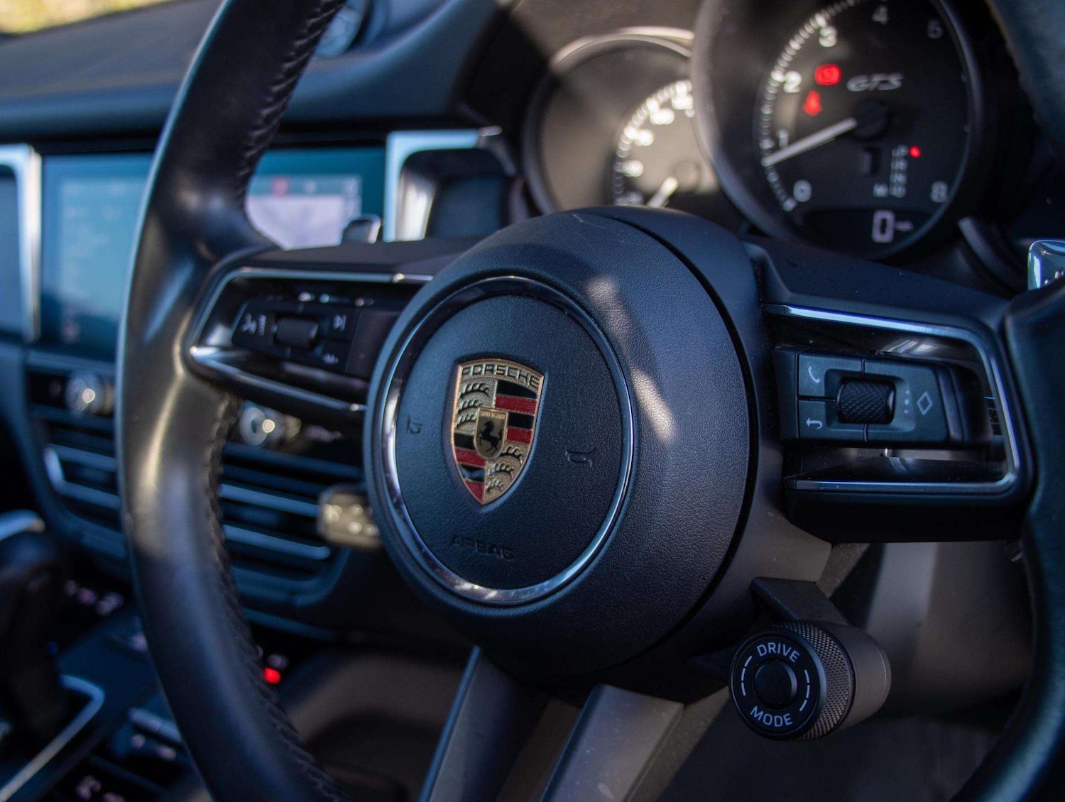 Used Porsche Macan 2023 for sale - 77000133: Photo 12