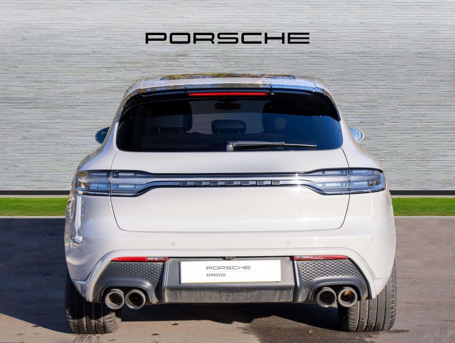 Used Porsche Macan 2023 for sale - 77000133: Photo 5