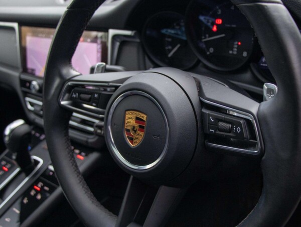 Used Porsche Macan 2022 for sale - 76192090: Photo 12