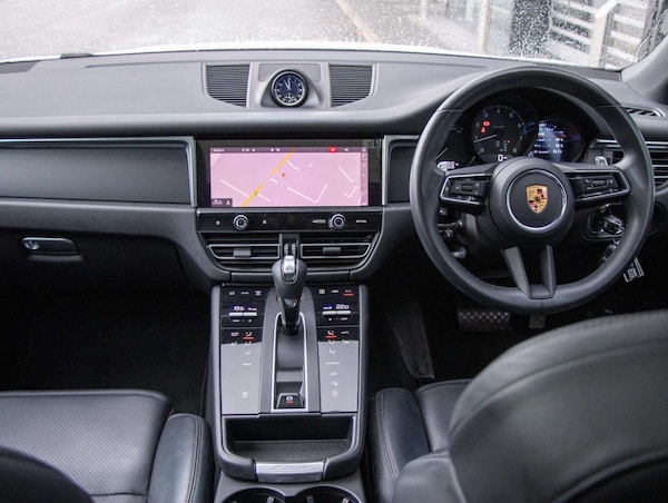 Used Porsche Macan 2022 for sale - 76192090: Photo 25
