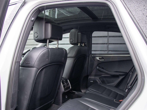 Used Porsche Macan 2022 for sale - 76192090: Photo 28