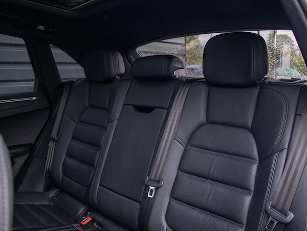 Used Porsche Macan 2022 for sale - 76192090: Photo 29