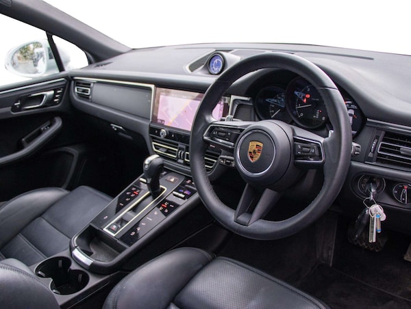 Used Porsche Macan 2022 for sale - 76192090: Photo 4