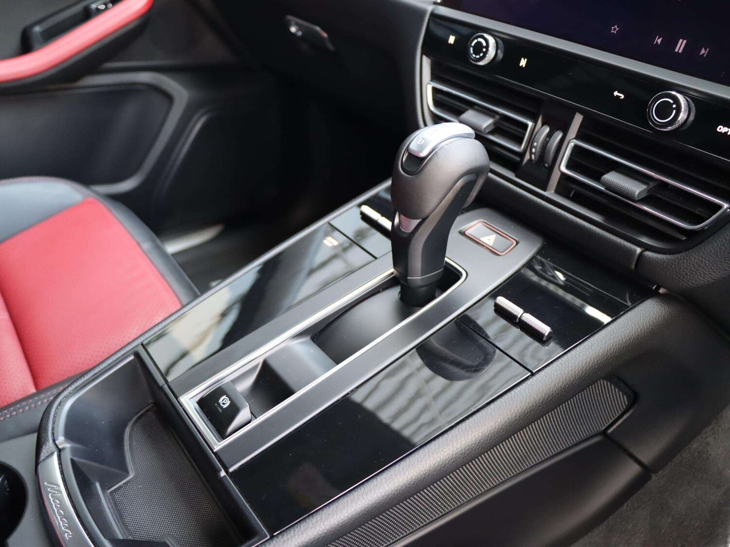 Used Porsche Macan 2024 for sale - 78118630: Photo 24