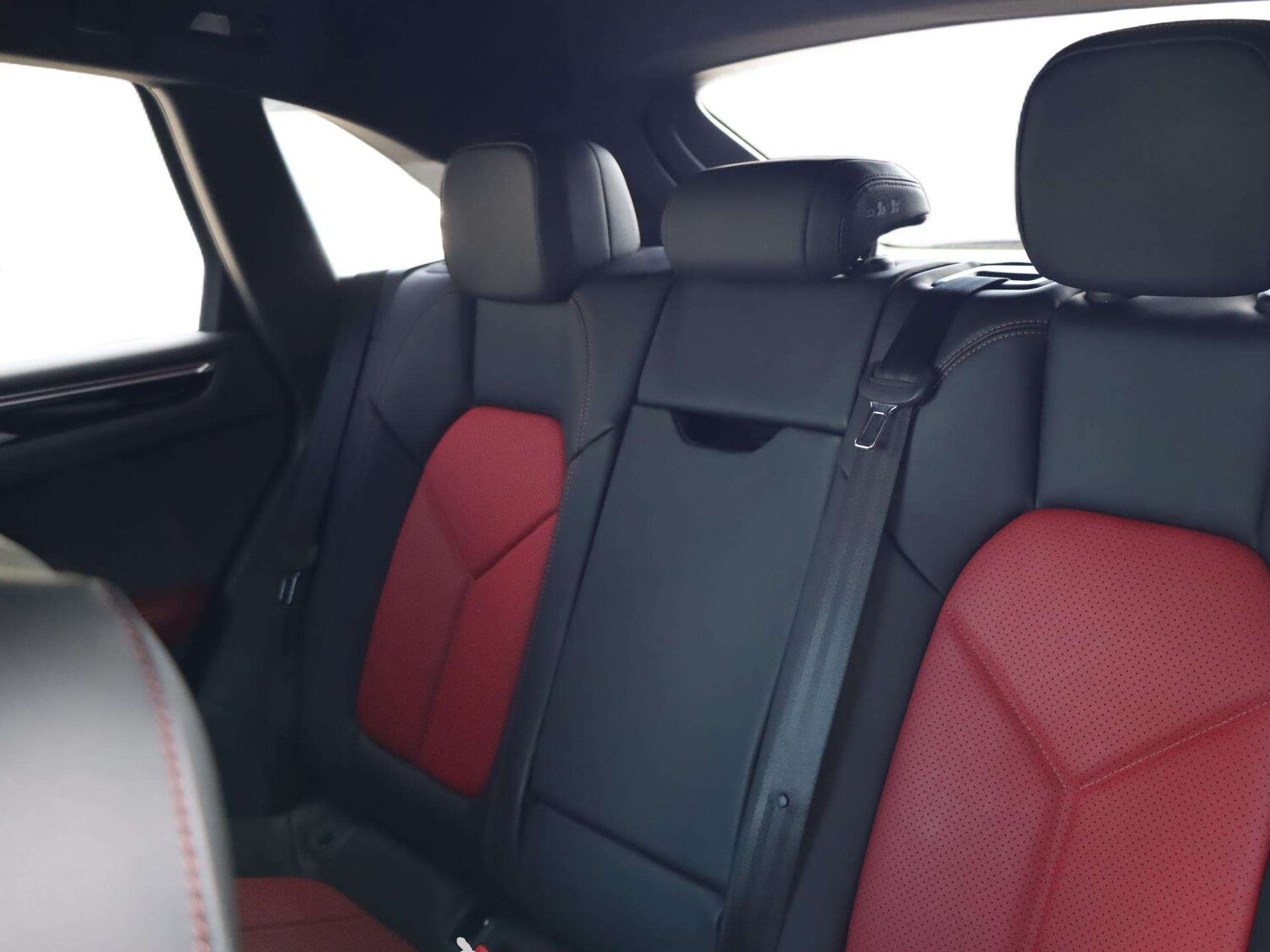 Used Porsche Macan 2024 for sale - 78118630: Photo 29