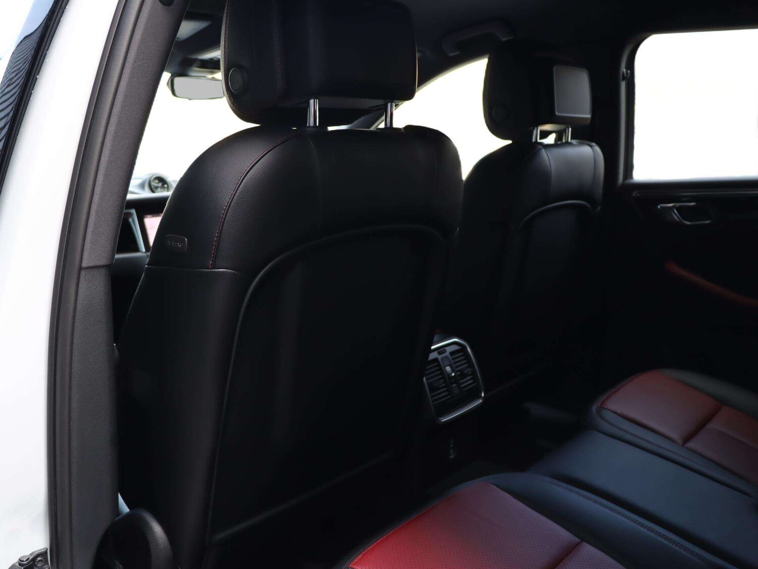 Used Porsche Macan 2024 for sale - 78118630: Photo 30