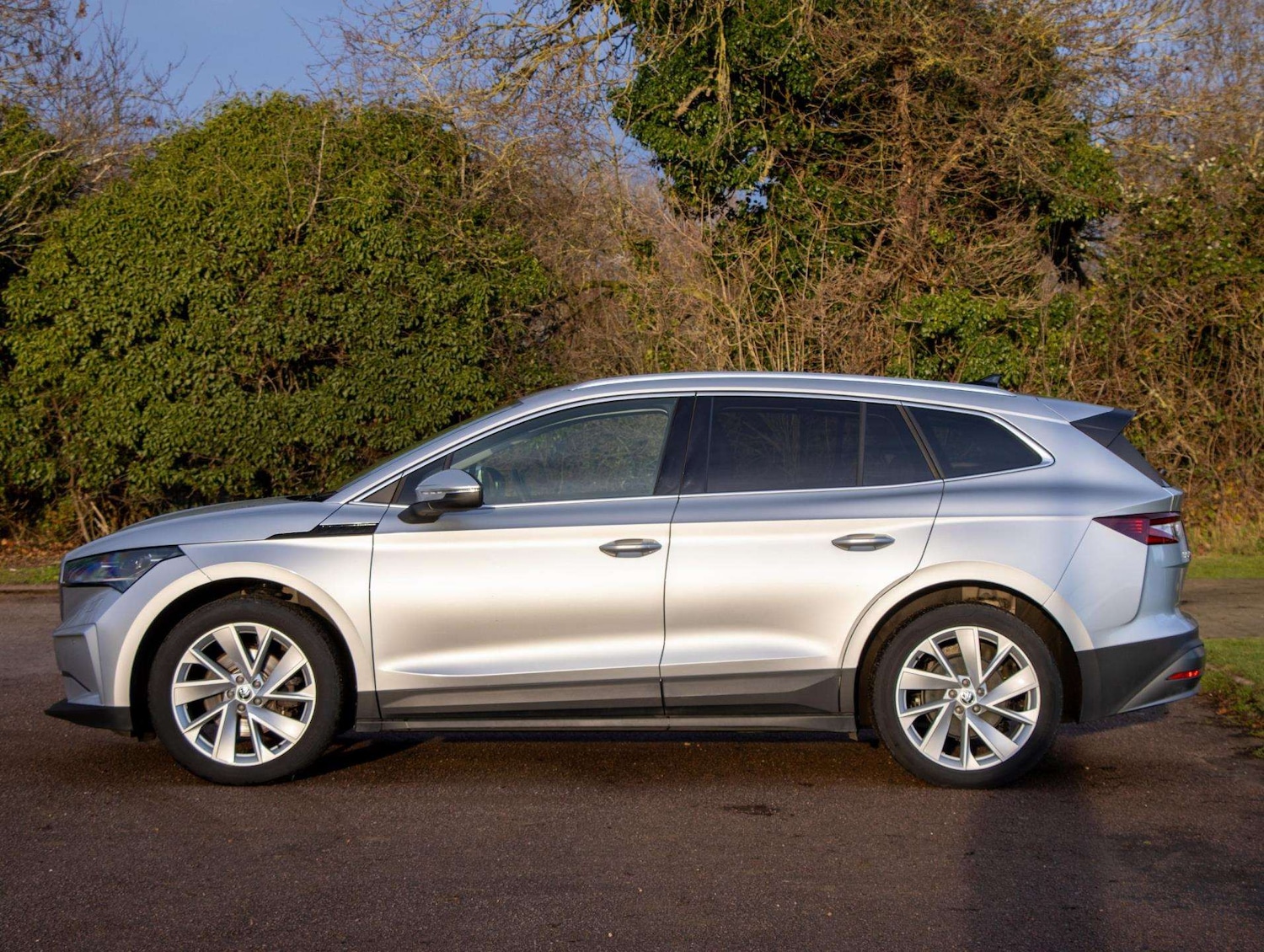 Used Skoda Enyaq 2023 for sale - 77219657: Photo 2