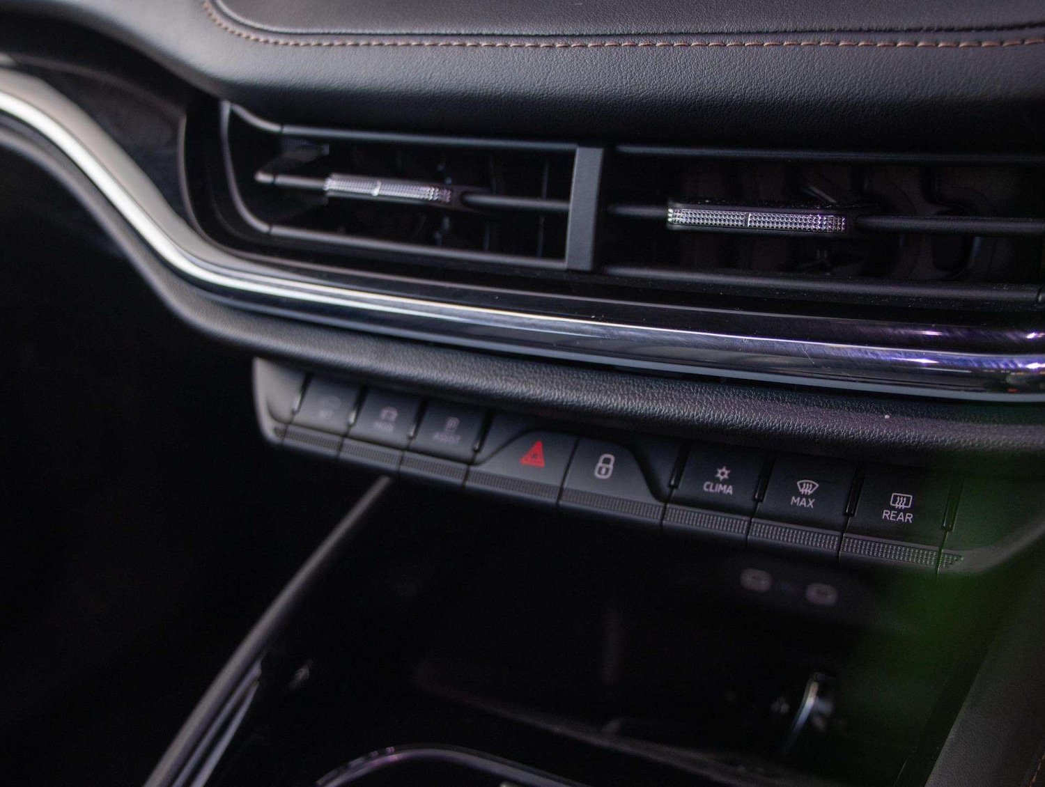 Used Skoda Enyaq 2023 for sale - 77219657: Photo 24