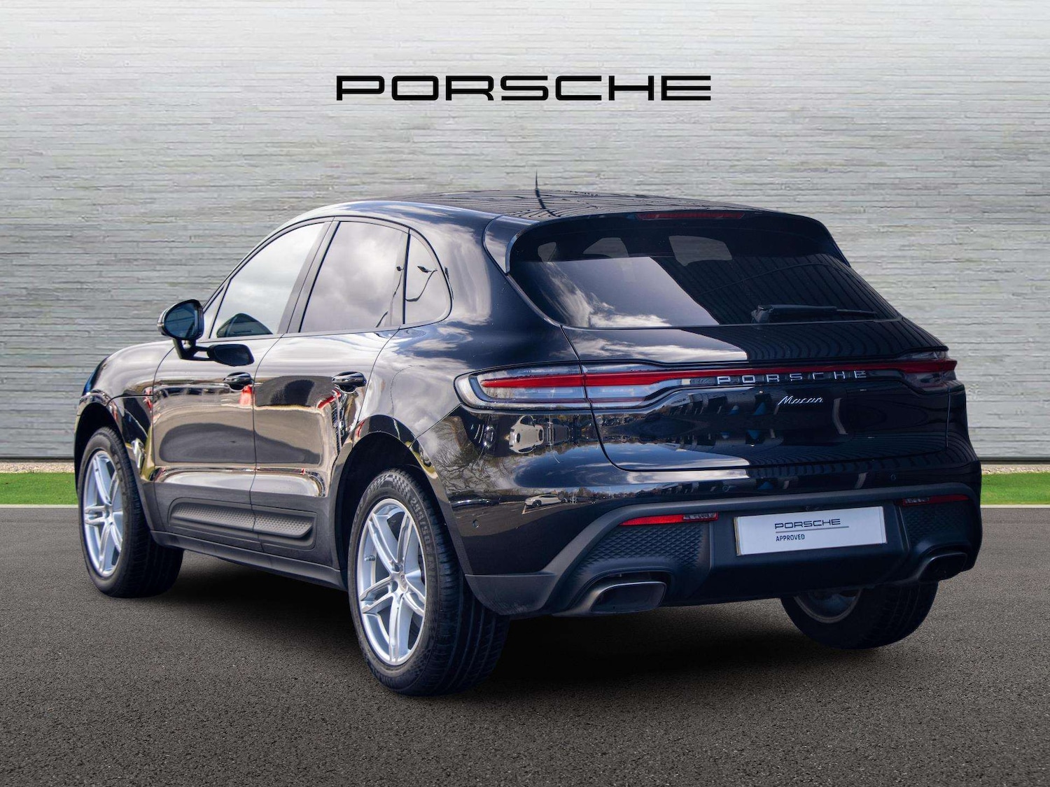 Used Porsche Macan for sale - 78089531: Photo 2