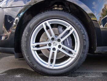 Used Porsche Macan 2023 for sale - 78089531: Photo