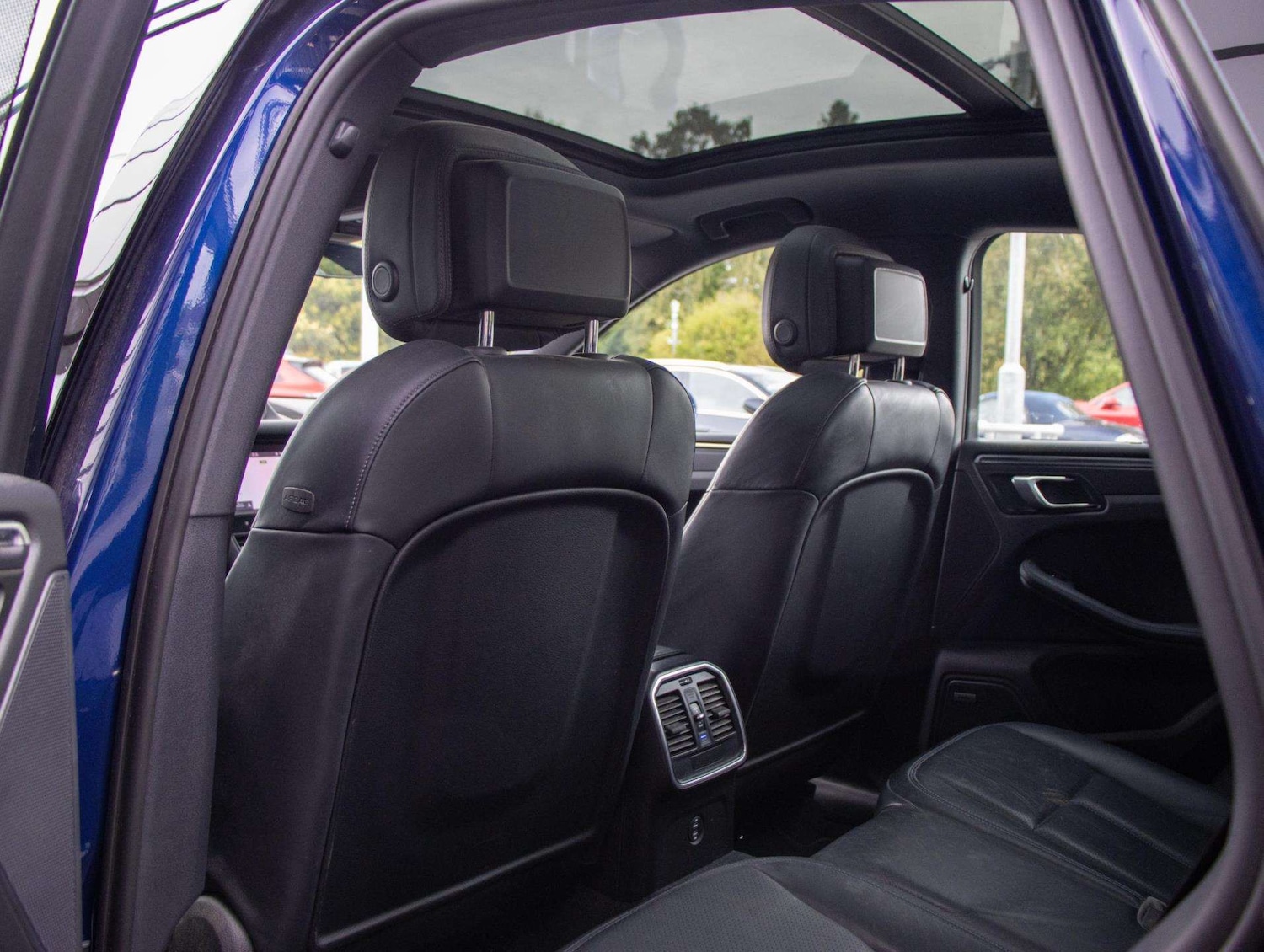 Used Porsche Macan 2022 for sale - 76564339: Photo 26