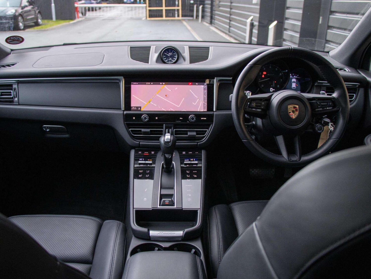 Used Porsche Macan 2023 for sale - 77219697: Photo 14