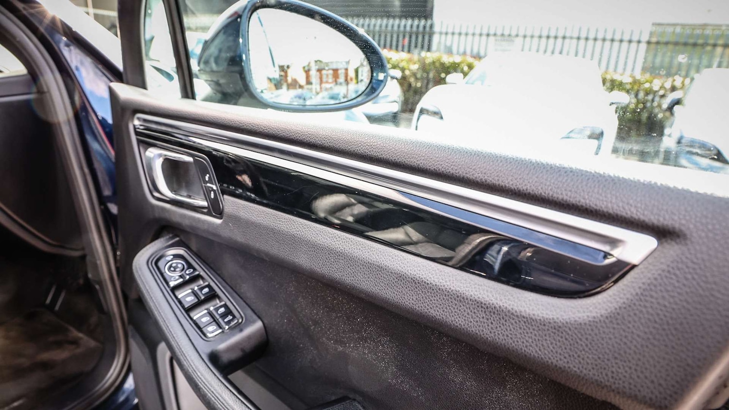 Used Porsche Macan 2017 for sale - 77886108: Photo 30