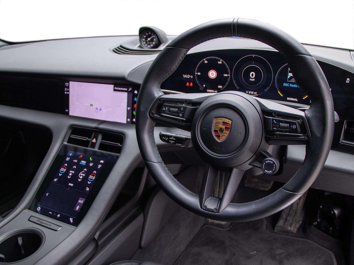 Used Porsche Taycan 2022 for sale - 78024076: Photo 18