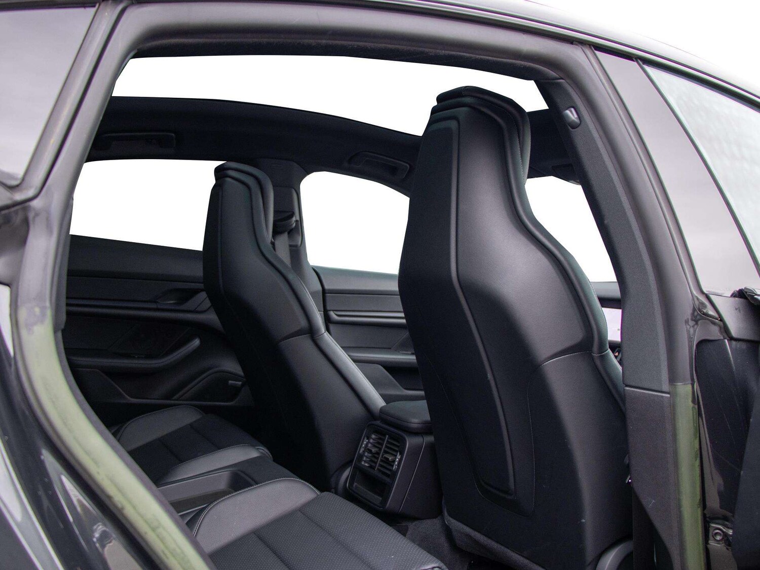 Used Porsche Taycan 2022 for sale - 78024076: Photo 21