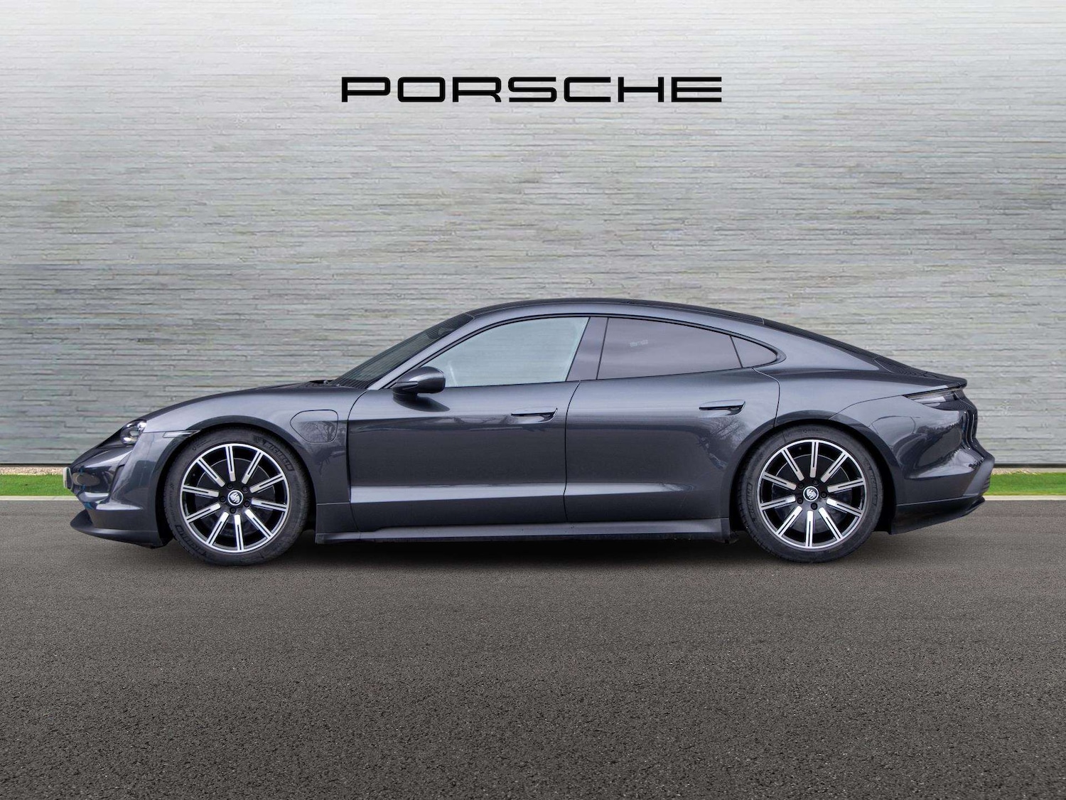 Used Porsche Taycan 2022 for sale - 78024076: Photo 5