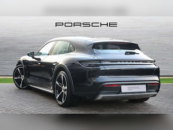 Used Porsche Taycan 2021 for sale - 78707189: Photo