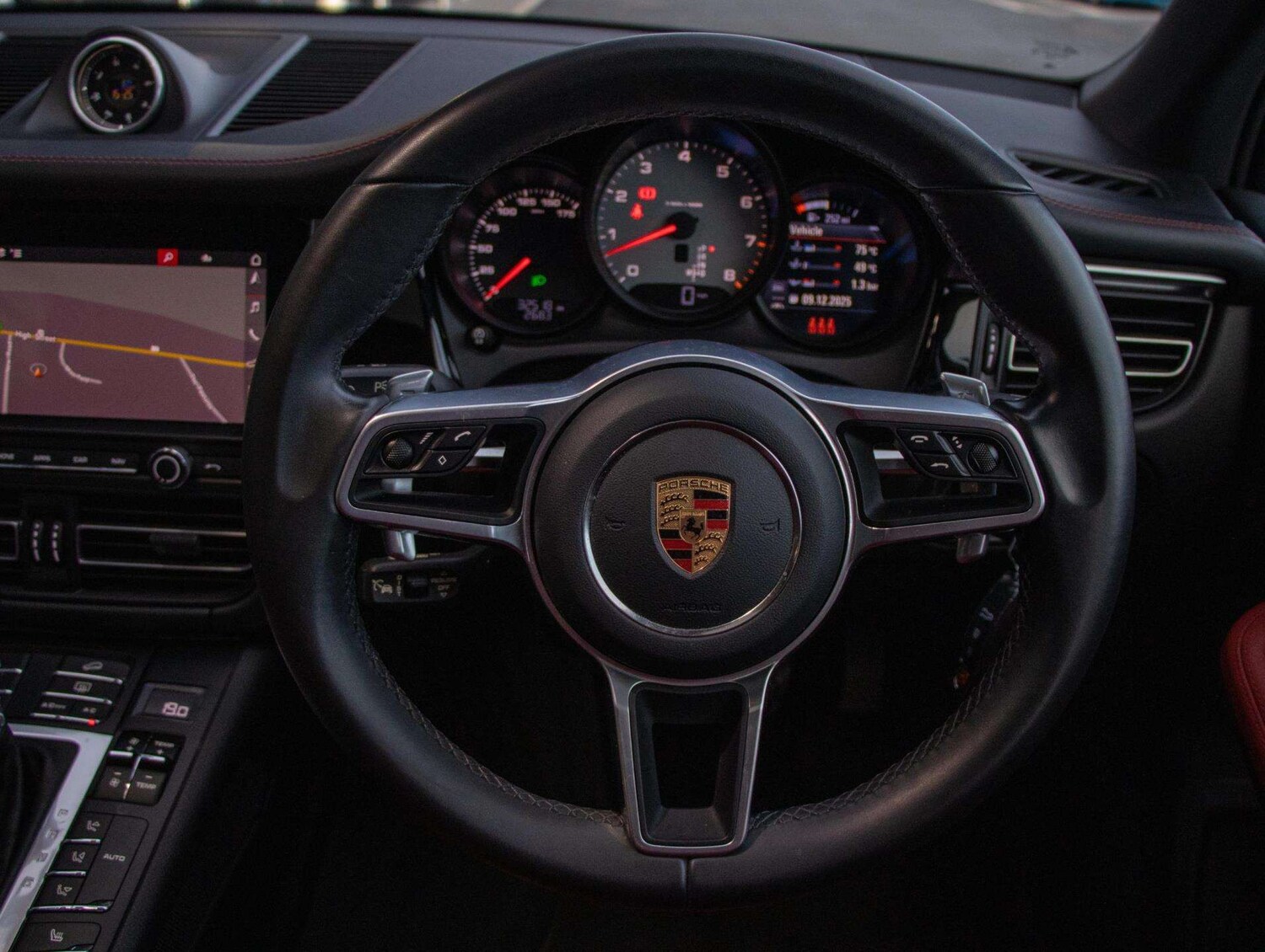 Used Porsche Macan 2020 for sale - 76929055: Photo 13