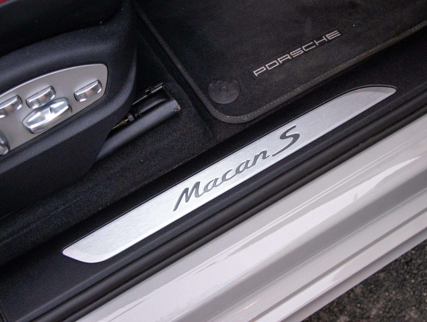 Used Porsche Macan 2020 for sale - 76929055: Photo 15