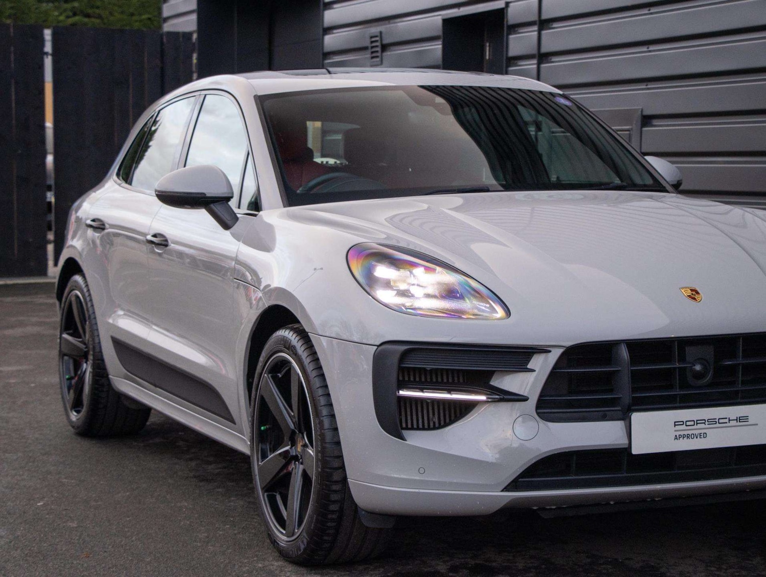 Used Porsche Macan 2020 for sale - 76929055: Photo 17