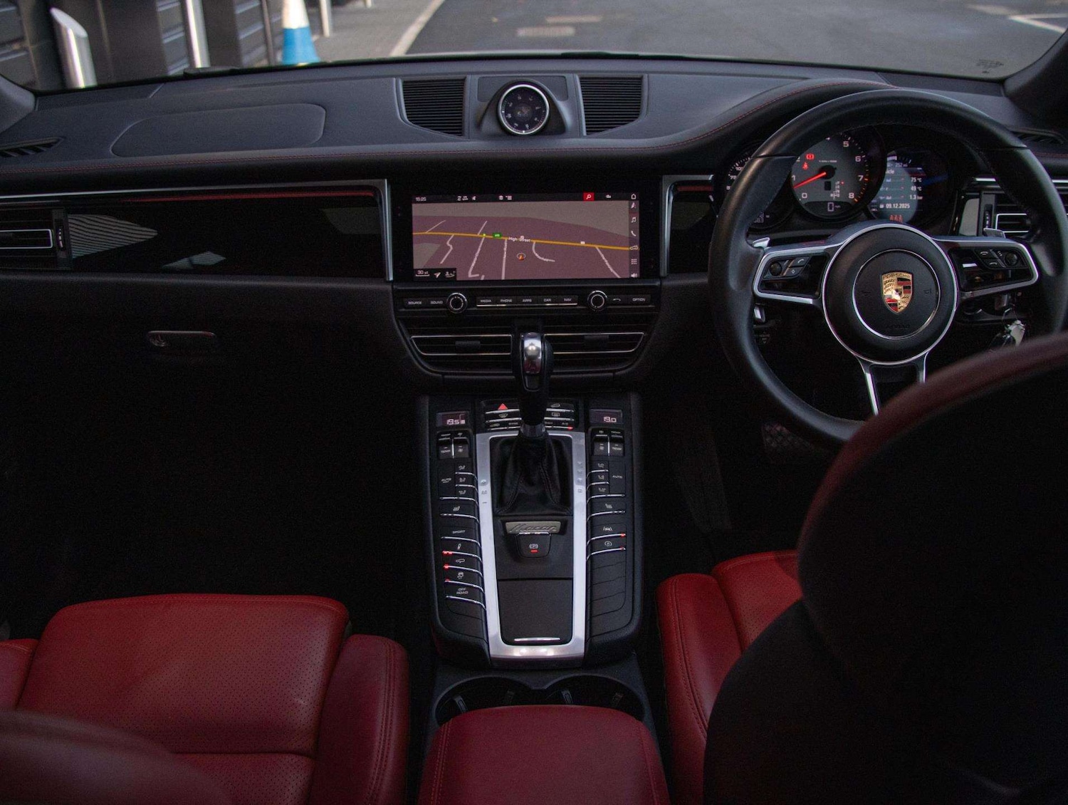 Used Porsche Macan 2020 for sale - 76929055: Photo 26