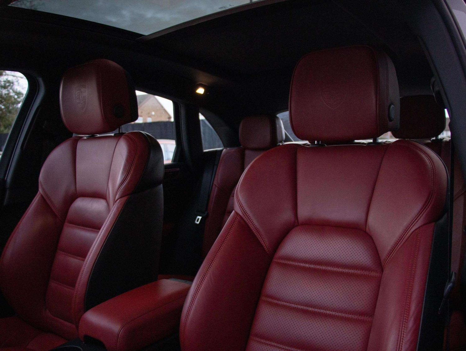 Used Porsche Macan 2020 for sale - 76929055: Photo 31