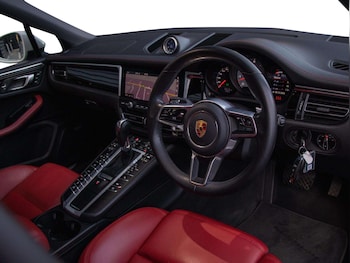 Used Porsche Macan 2020 for sale - 76929055: Photo