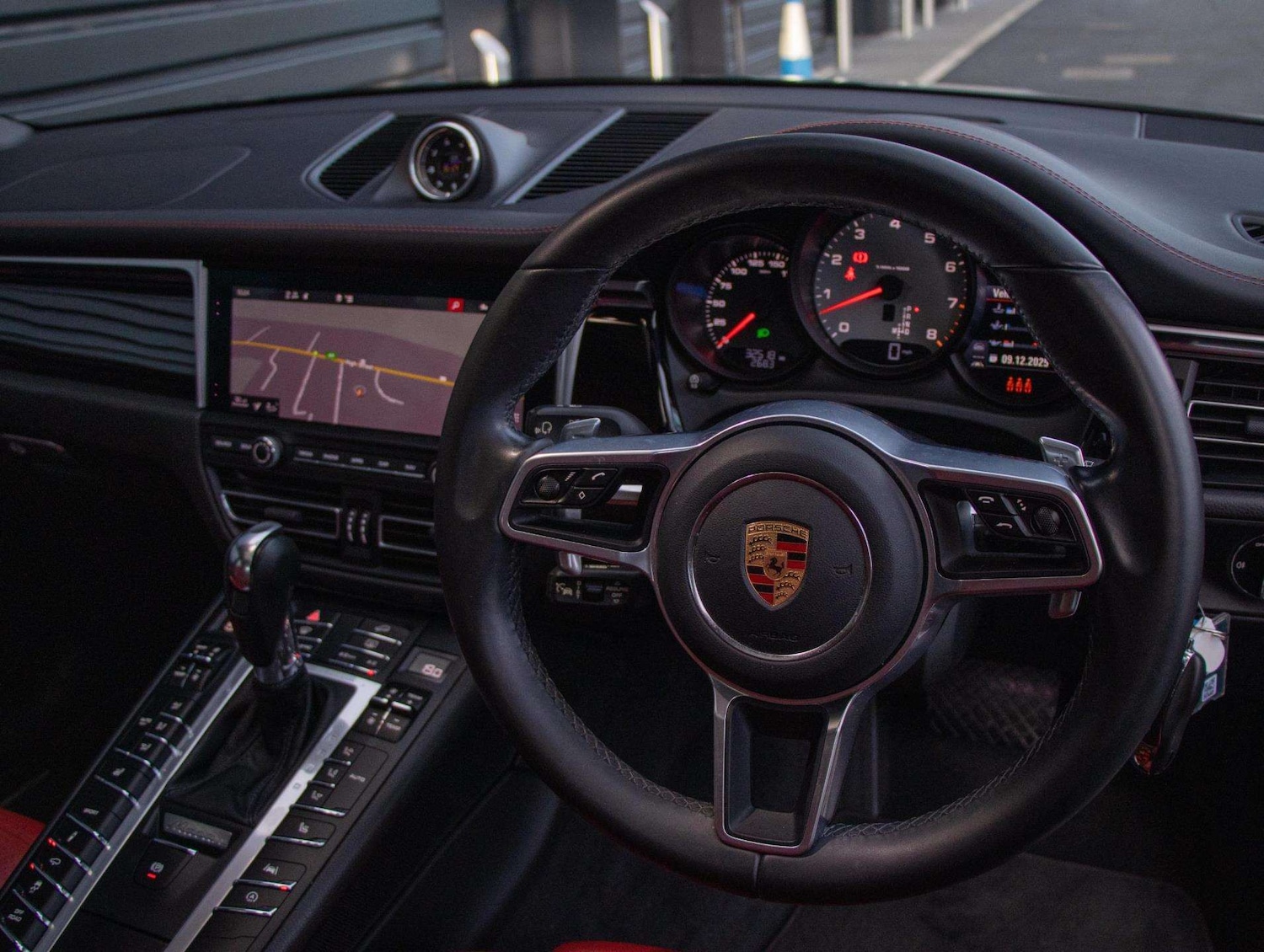 Used Porsche Macan 2020 for sale - 76929055: Photo 8