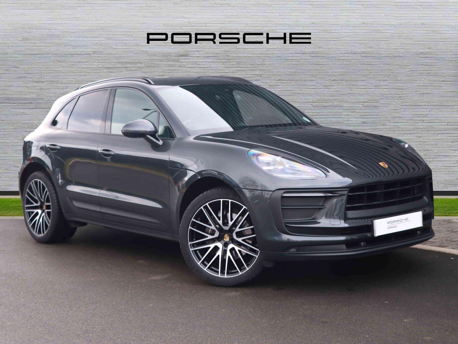 Used Porsche Macan 2022 for sale - 76875856: Photo 1