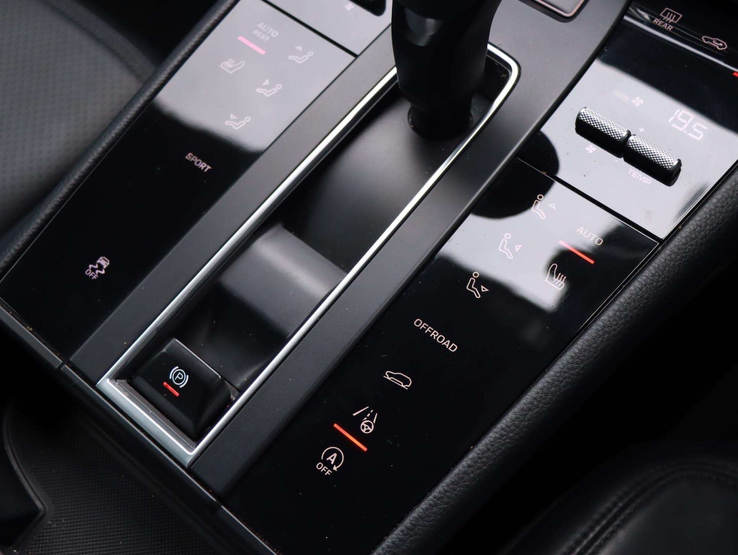 Used Porsche Macan 2022 for sale - 76875856: Photo 12