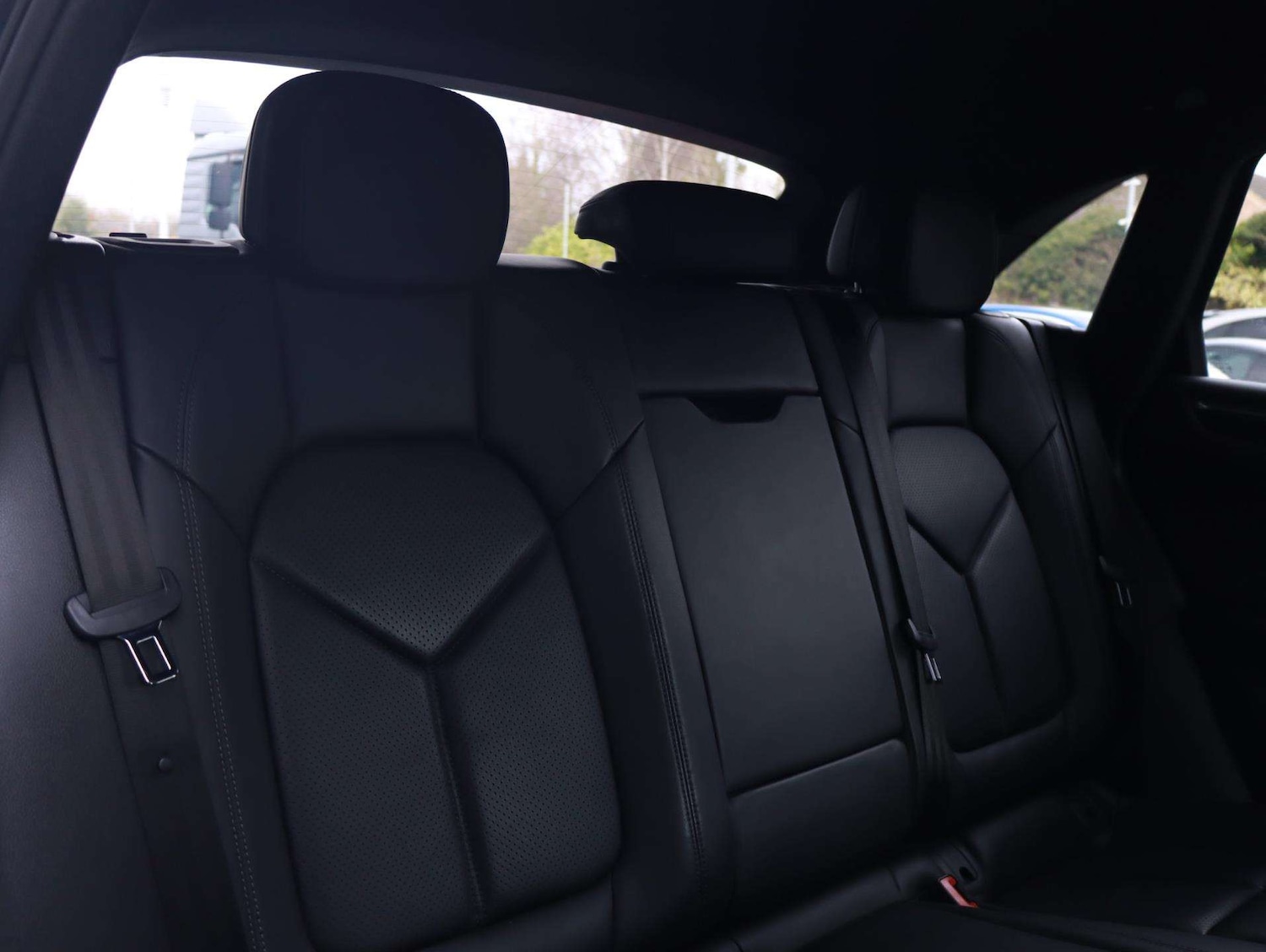 Used Porsche Macan 2022 for sale - 76875856: Photo 24