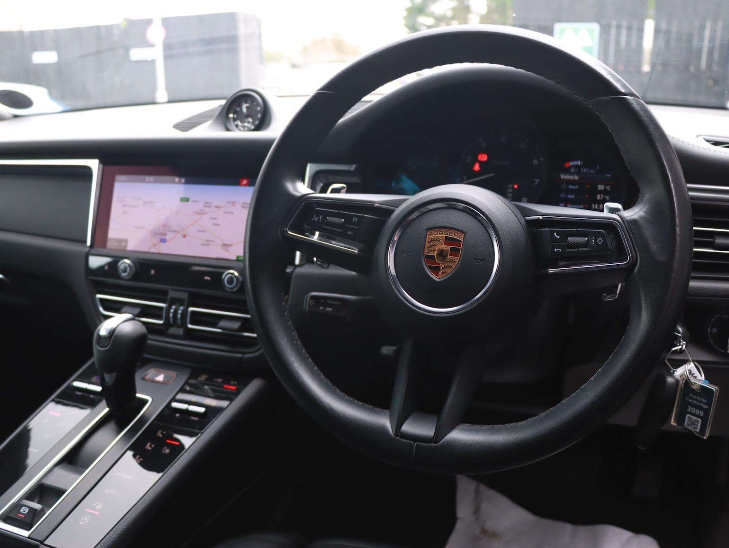 Used Porsche Macan 2022 for sale - 76875856: Photo 9