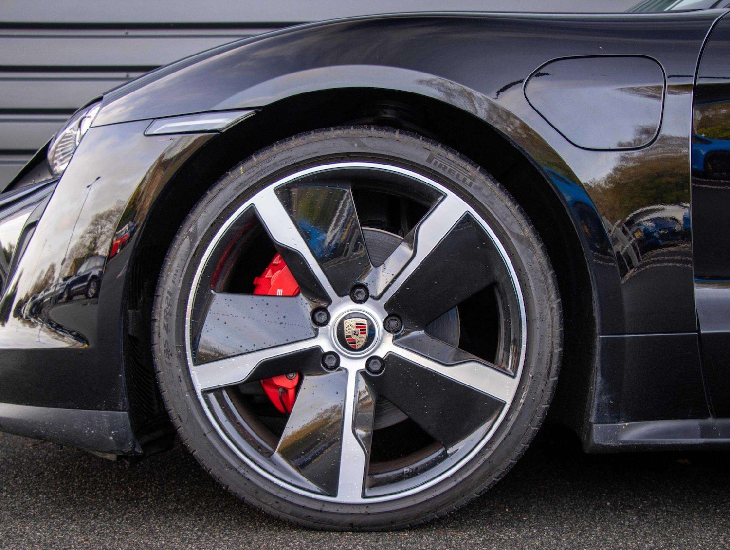 Used Porsche Taycan 2021 for sale - 77589088: Photo 4