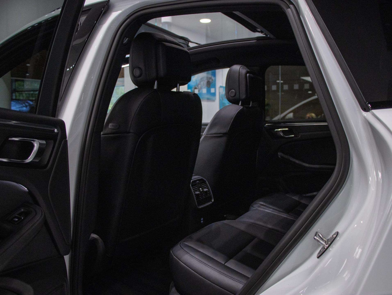 Used Porsche Macan 2025 for sale - 77860222: Photo 25