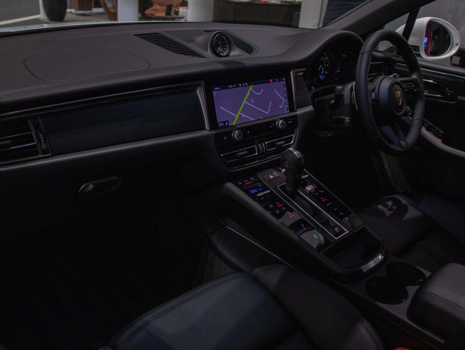 Used Porsche Macan 2025 for sale - 77860222: Photo 8