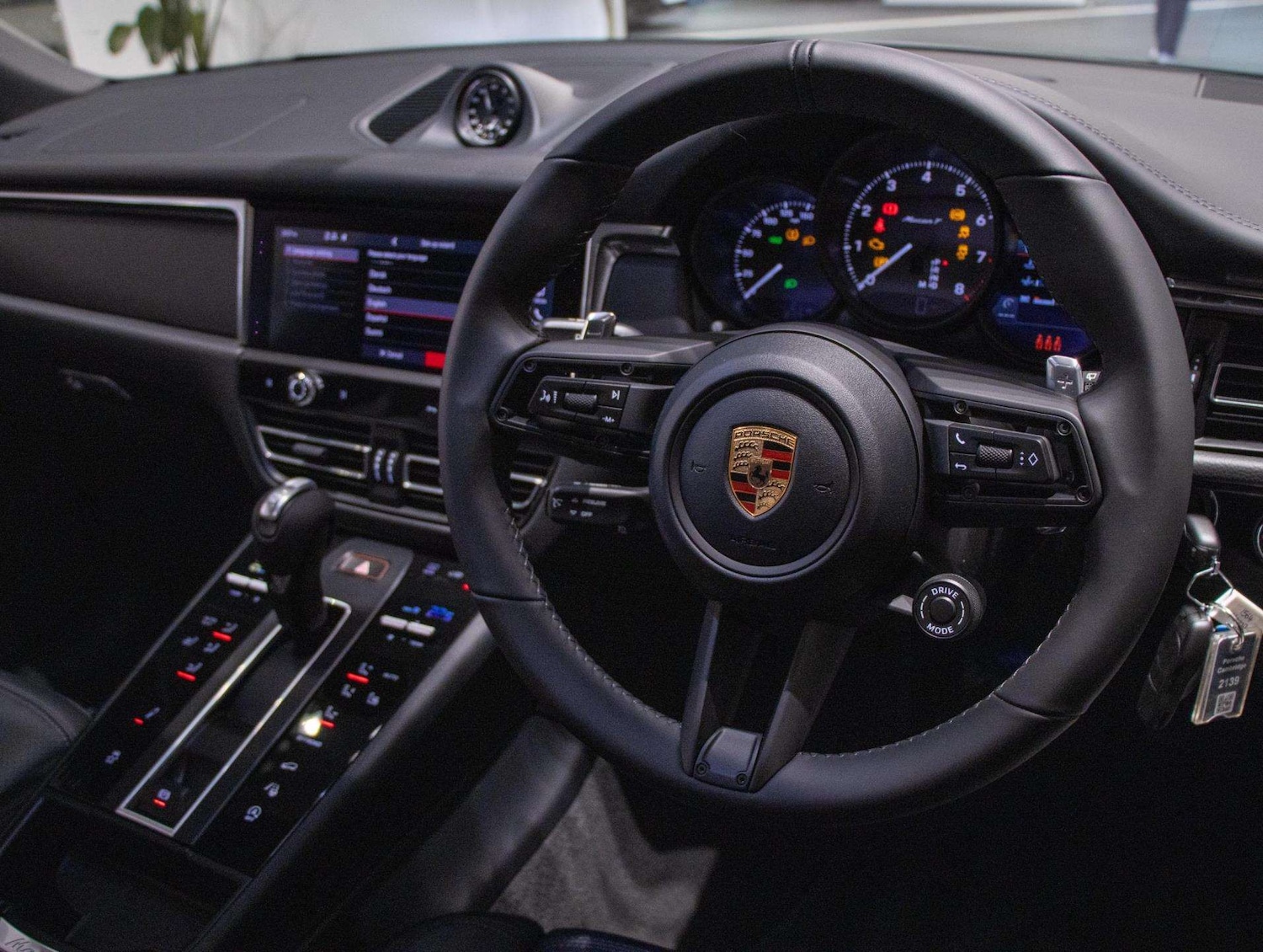 Used Porsche Macan 2025 for sale - 77860222: Photo 9