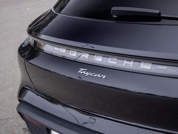 Used Porsche Taycan 2022 for sale - 76310860: Photo 23
