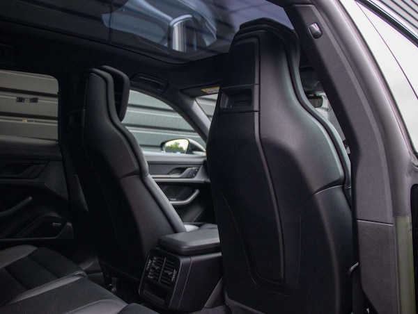 Used Porsche Taycan 2022 for sale - 76310860: Photo 25