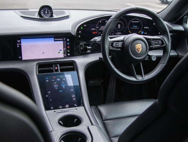 Used Porsche Taycan 2022 for sale - 76310860: Photo 29