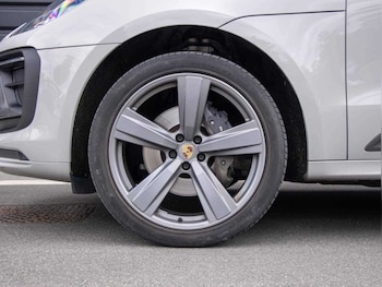 Used Porsche Macan 2023 for sale - 75699515: Photo