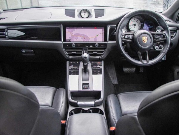 Used Porsche Macan 2023 for sale - 75405326: Photo 13