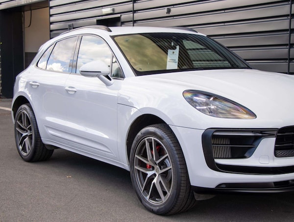 Used Porsche Macan 2023 for sale - 75405326: Photo 29