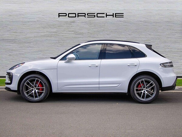 Used Porsche Macan 2023 for sale - 75405326: Photo 2