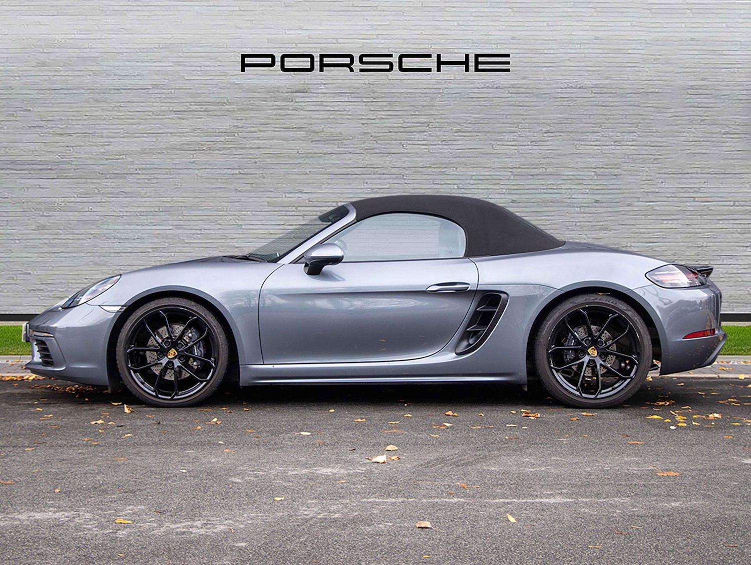 Used Porsche 718 Boxster 2024 for sale - 76553084: Photo 2
