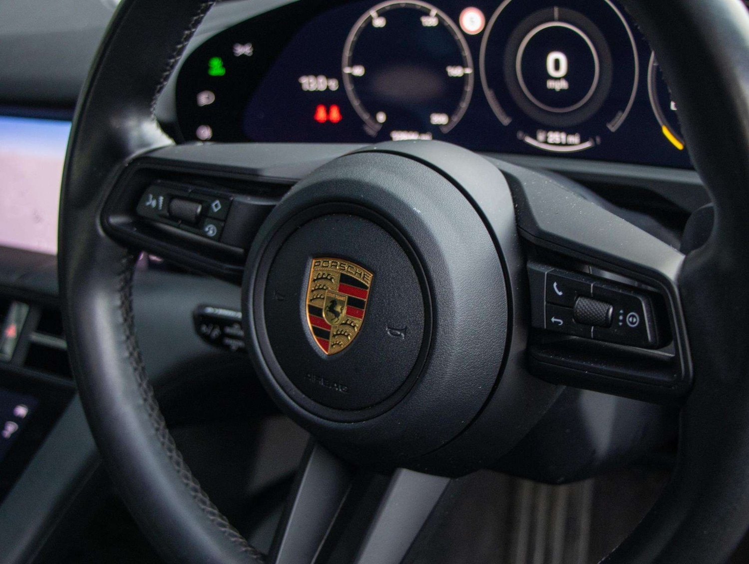 Used Porsche Taycan 2021 for sale - 76624657: Photo 13