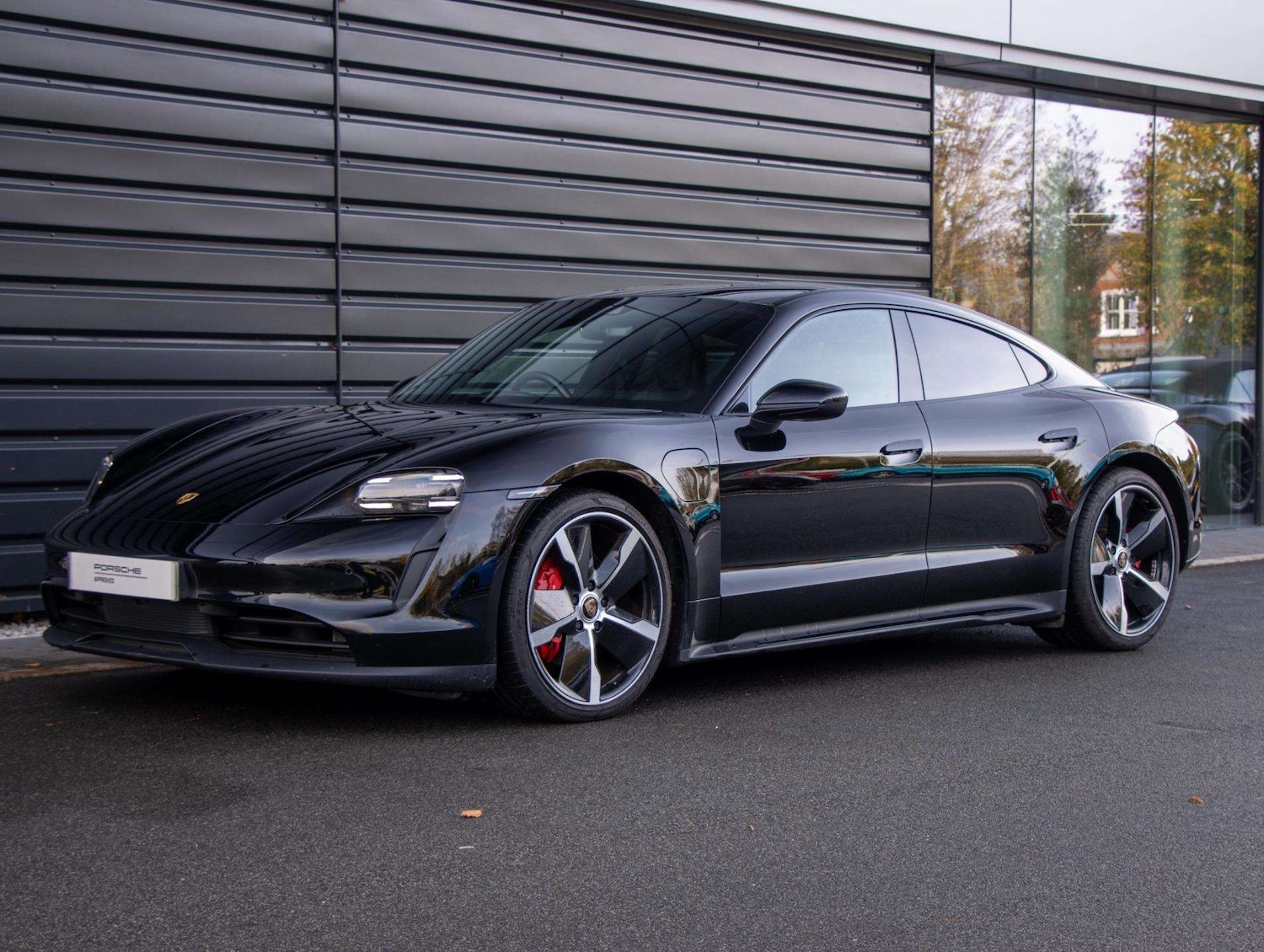 Used Porsche Taycan 2021 for sale - 76624657: Photo 17