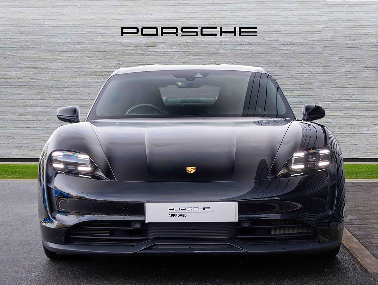 Used Porsche Taycan 2021 for sale - 76624657: Photo 6