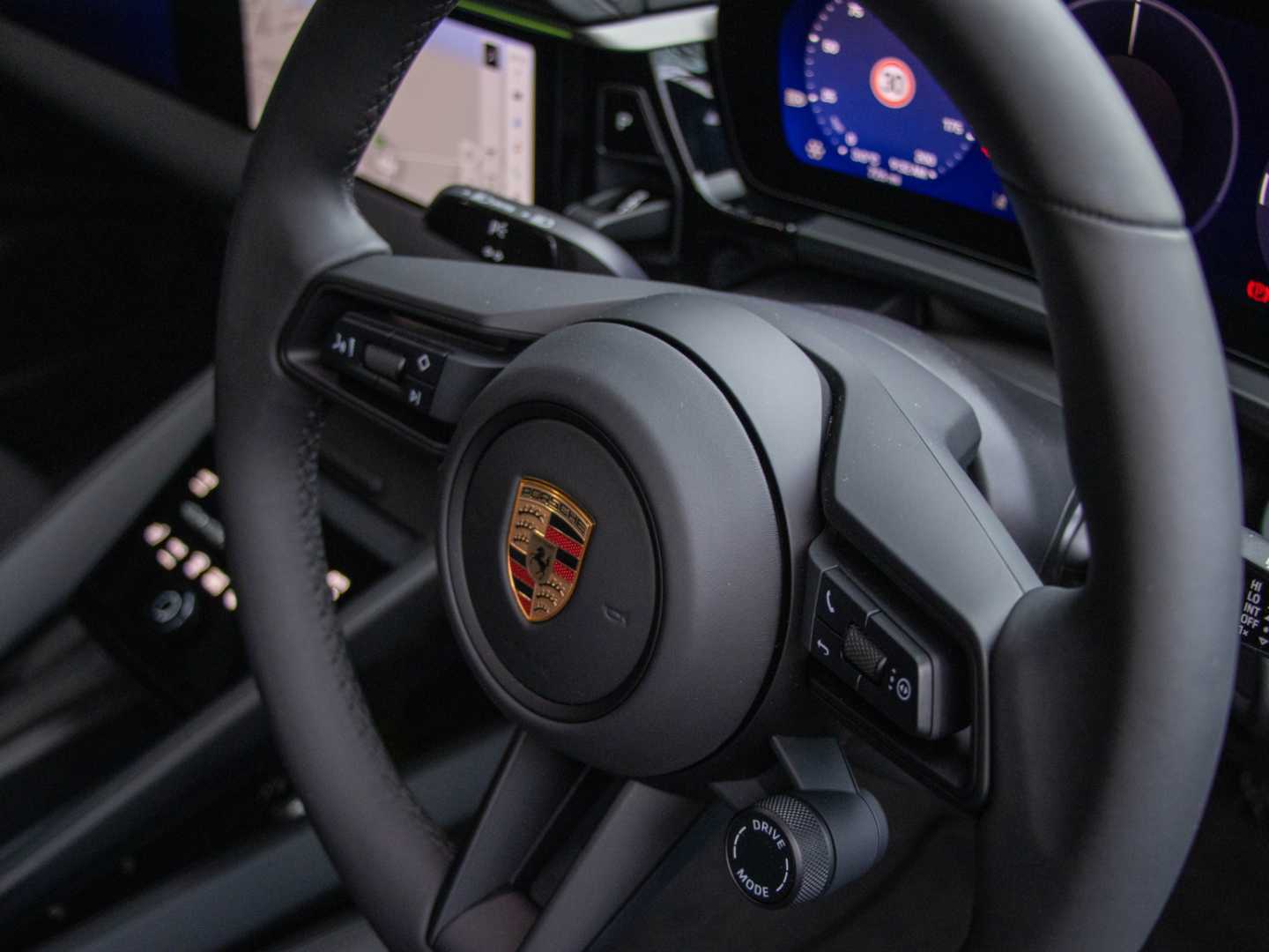 Used Porsche Macan 2024 for sale - 76636683: Photo 13